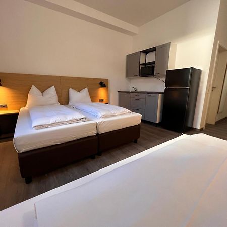 24Seven Apartments - Self Check-In Altdorf  Exteriör bild