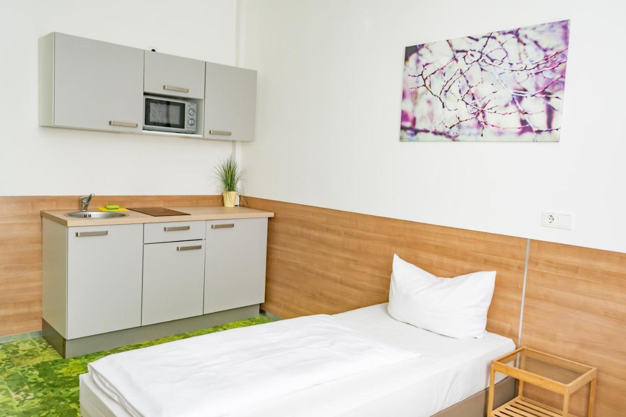 24Seven Apartments - Self Check-In Altdorf  Exteriör bild